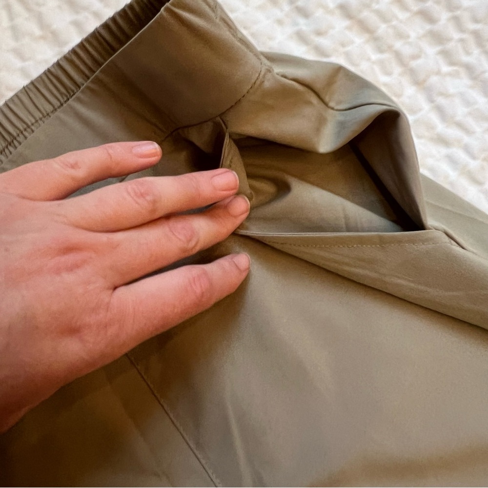 Koydan- Lightweight Wide Leg Khaki pants- Small - Picture 5 of 7